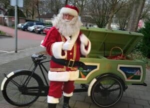 Uitdeelkerstman met bakfiets